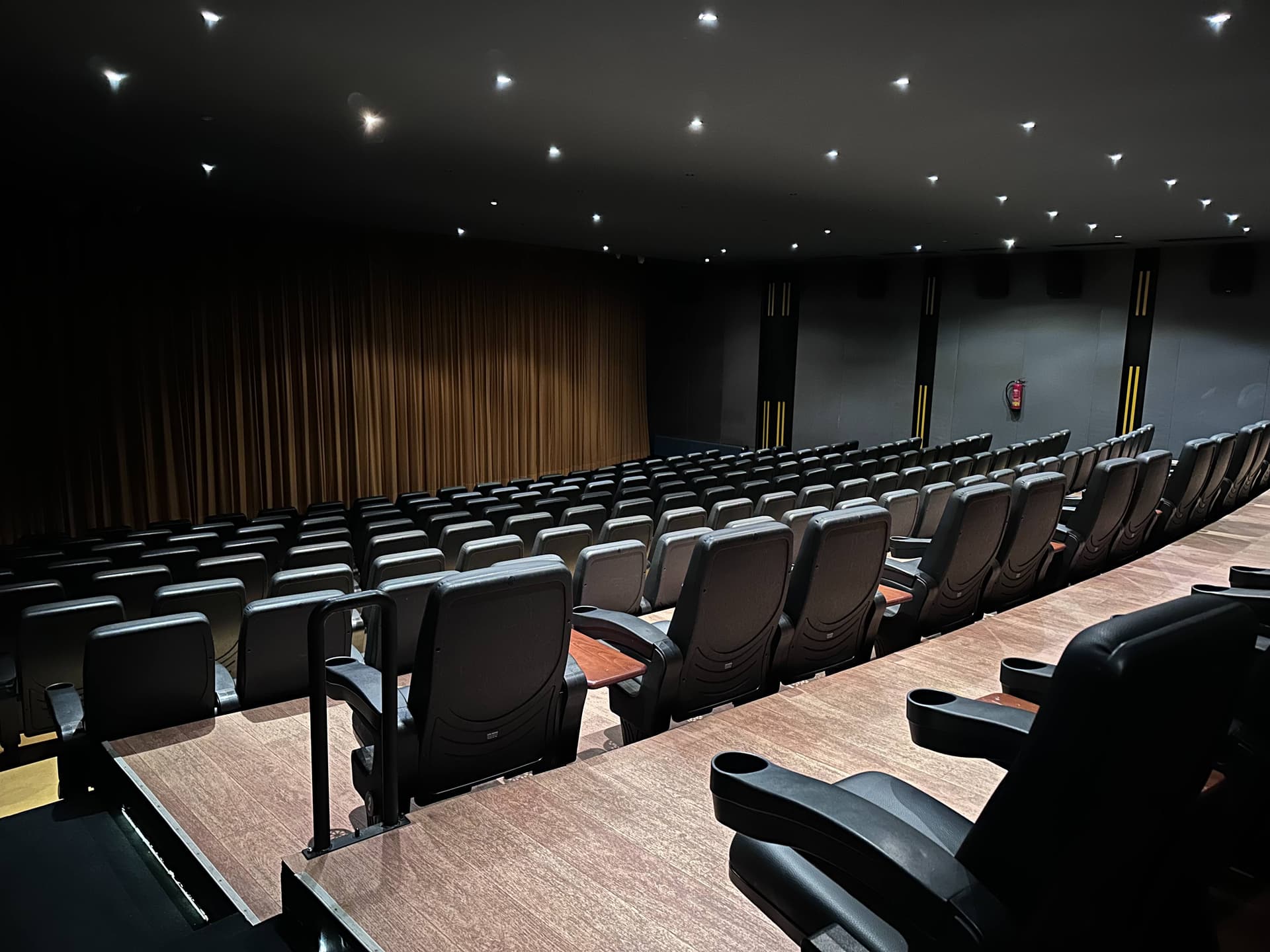 Cinema Preview Image 3 Oberland Kinocenter Hausham